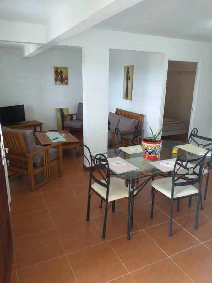 Ericka Et Francois Appartement Quartier Monplaisir Buitenkant foto